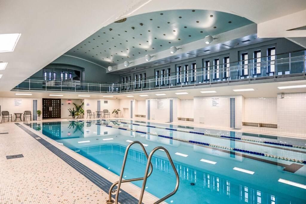 2Br Unit In The Heart Of Dt With View Of Playhouse Square, Pool & Gym Access- 305 Cleveland Exterior foto