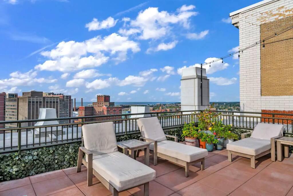 2Br Unit In The Heart Of Dt With View Of Playhouse Square, Pool & Gym Access- 305 Cleveland Exterior foto