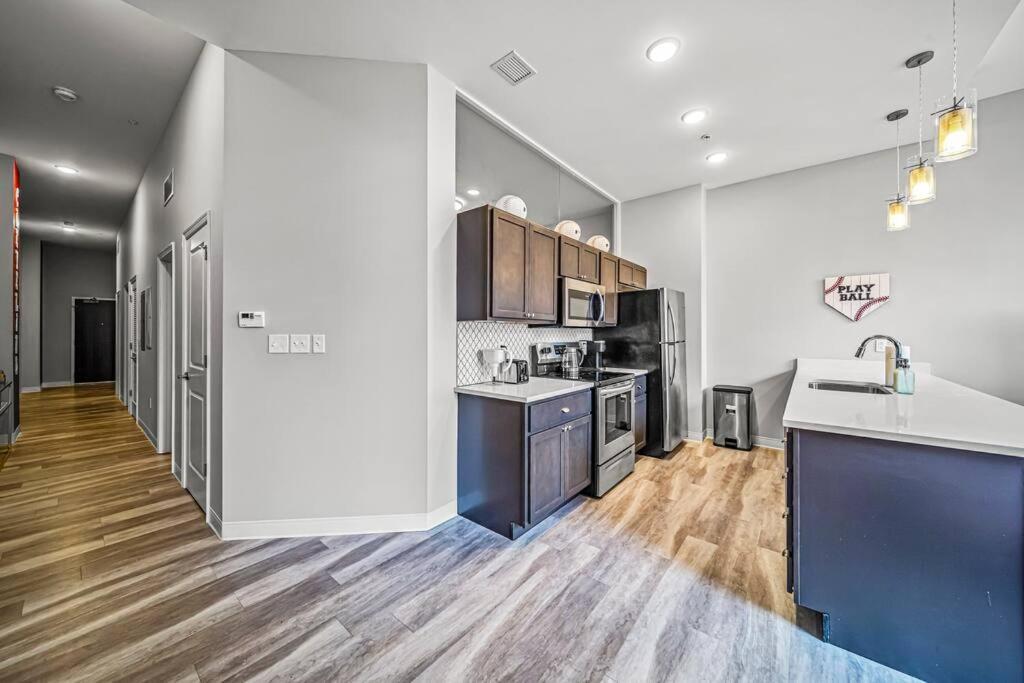 2Br Unit In The Heart Of Dt With View Of Playhouse Square, Pool & Gym Access- 305 Cleveland Exterior foto