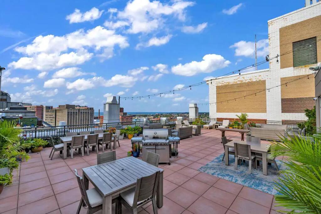 2Br Unit In The Heart Of Dt With View Of Playhouse Square, Pool & Gym Access- 305 Cleveland Exterior foto